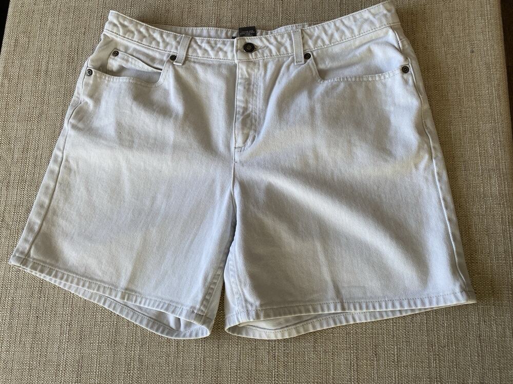 LIZ CLAIBORNE Vintage white denim high waisted mom shorts 12